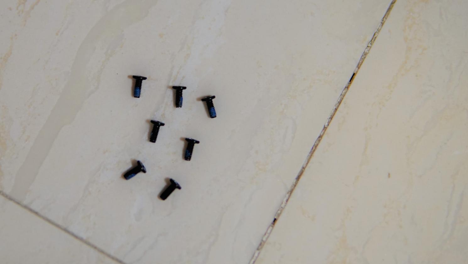 神舟gx8屏幕拆机,神舟笔记本gx8i5十代评测