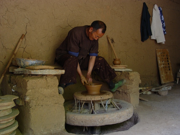 山泉瀑布打卡,山泉溪流旅游攻略