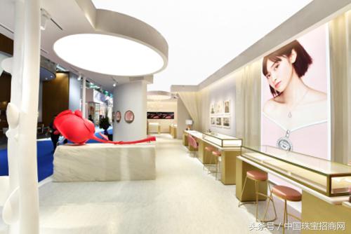 中国珠宝招商网专访LOVELOVE爱与被爱钻戒品牌公关部李经理