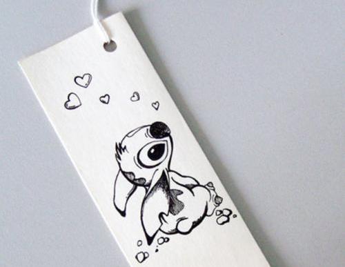 教我怎么做一个漂亮的书签,关于书的书签制作教程简单