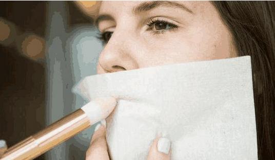 口红不上色是假的吗,口红不上色要多涂几遍吗