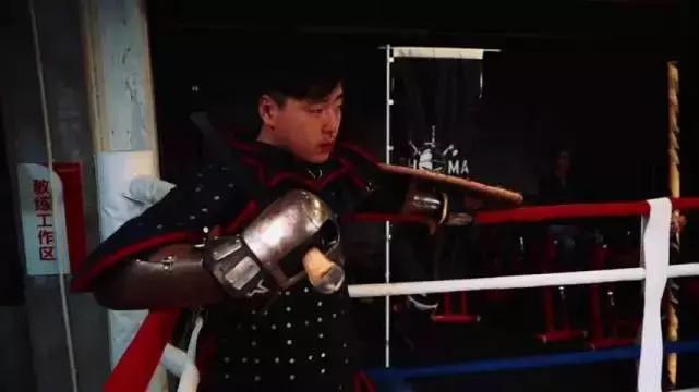 欧洲双手剑vs日本剑道巅峰之战,日本剑道vs欧洲长剑