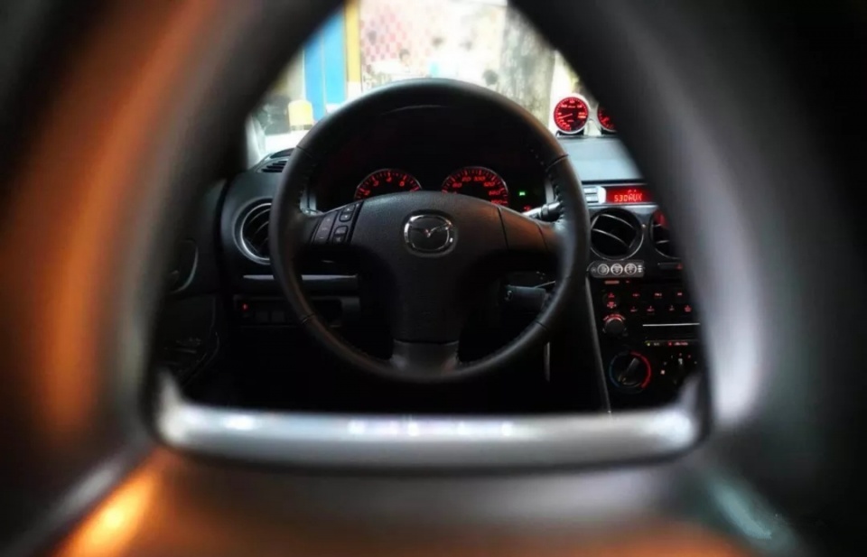 佛山市马自达6,佛山马自达6改装矩阵大灯