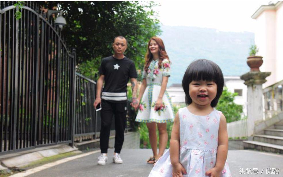 被甩后，她背着一把菜刀追他到北京｜凌晨四点的重庆