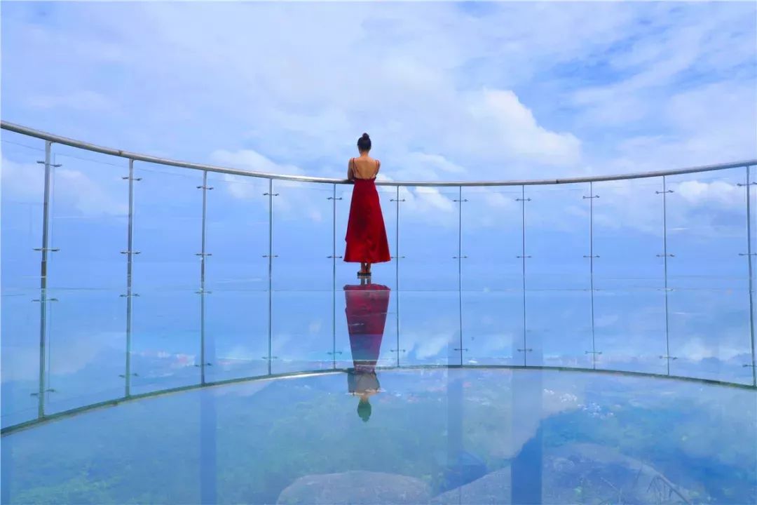 世界第一观光玻璃栈道,十大最美玻璃栈道