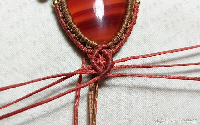 石头吊坠穿珠子编绳教程,尖晶石小吊坠编法