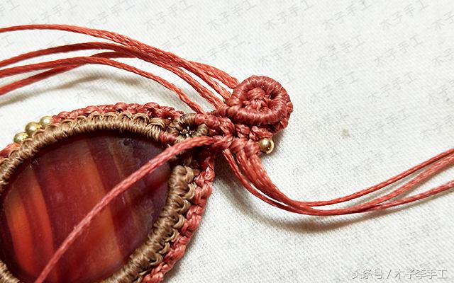 石头吊坠穿珠子编绳教程,尖晶石小吊坠编法