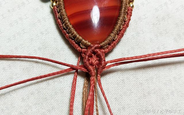 石头吊坠穿珠子编绳教程,尖晶石小吊坠编法