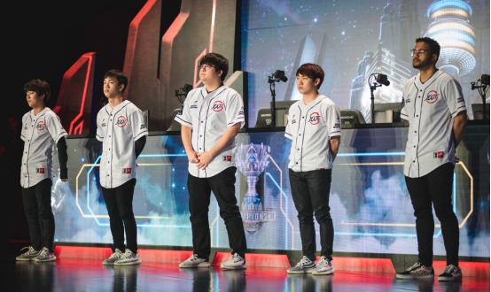 edg战队比赛穿的是什么鞋,s8lol鞋子有哪些