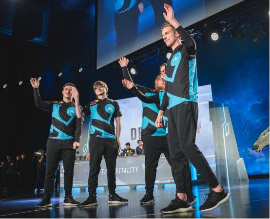 edg战队比赛穿的是什么鞋,s8lol鞋子有哪些