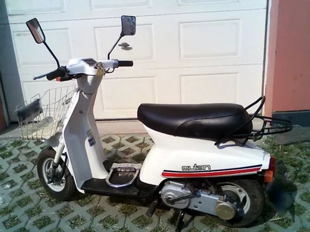 如果你认识这些东西说明你老了,这些车看起来很新但很旧