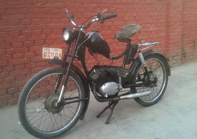 如果你认识这些东西说明你老了,这些车看起来很新但很旧