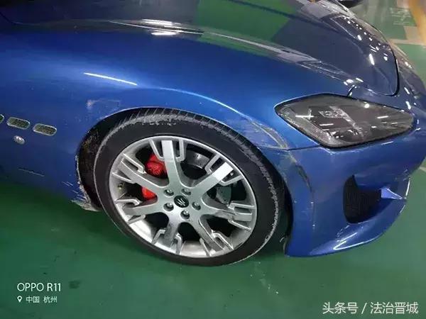 女司机倒车先撞玛莎拉蒂,27岁女司机撞玛莎拉蒂后续