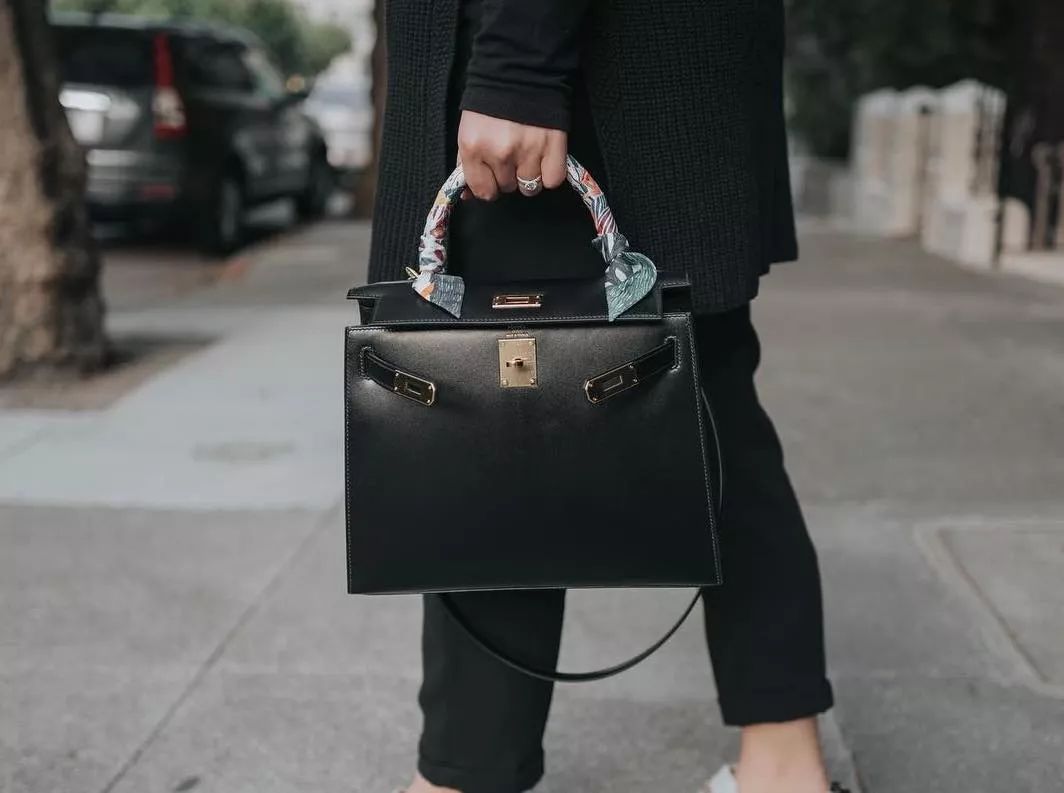 买不起爱马仕包,但我能两分钟认全爱马仕所有的皮料!