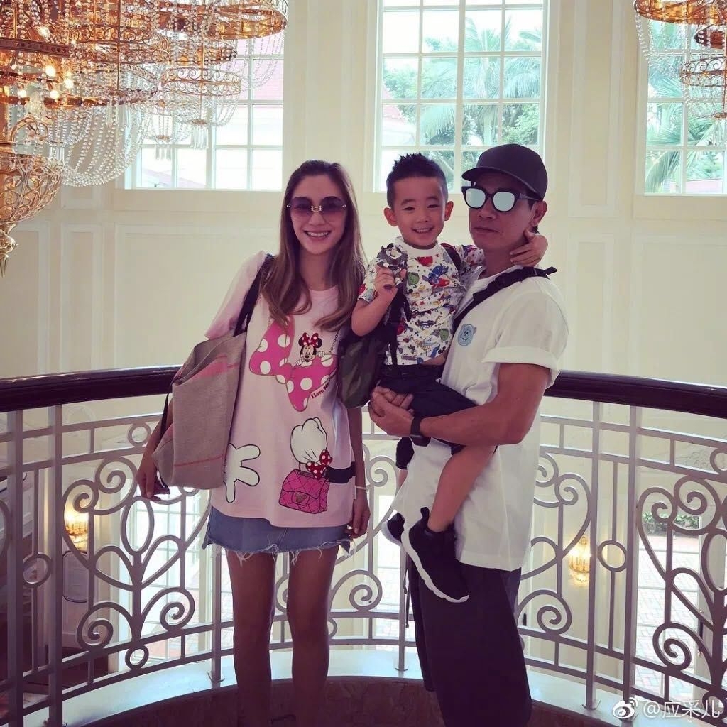 谢娜应采儿怒谈遭遇娱乐圈*规则潜**，机智化解烧裆解恨