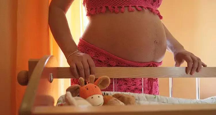 子宫出租实录：能站着挣钱，就别躺着