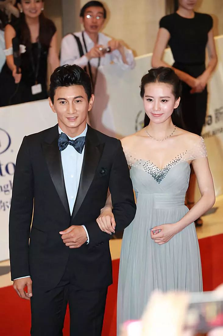 赵丽颖与冯绍峰最近之间的情况,赵丽颖冯绍峰他们两人的合唱