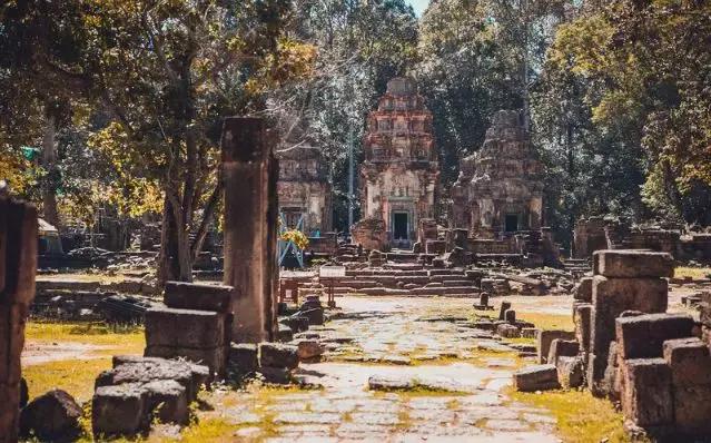 国外如何优雅而不尴尬给小费 (去国外怎么注意小费)