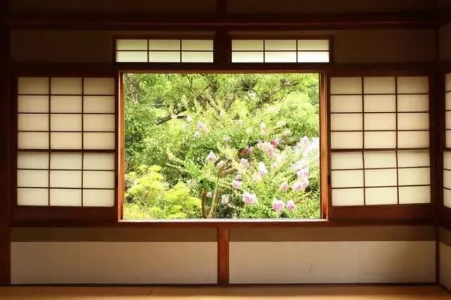 再提起广岛，脑海中不再是那首老歌或是那部黑白的法国电影