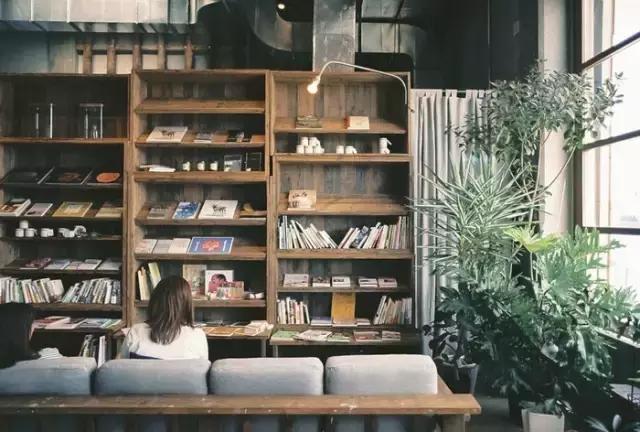 再提起广岛，脑海中不再是那首老歌或是那部黑白的法国电影