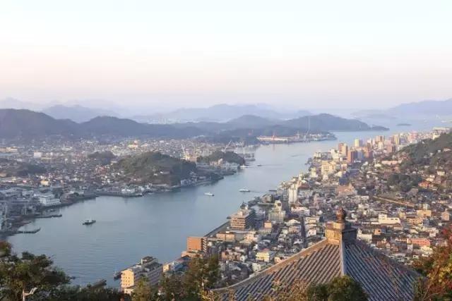 再提起广岛，脑海中不再是那首老歌或是那部黑白的法国电影