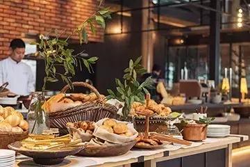 再提起广岛，脑海中不再是那首老歌或是那部黑白的法国电影