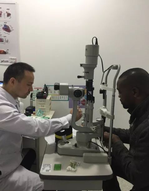 一场意外一只眼睛失明,一场意外引起失明