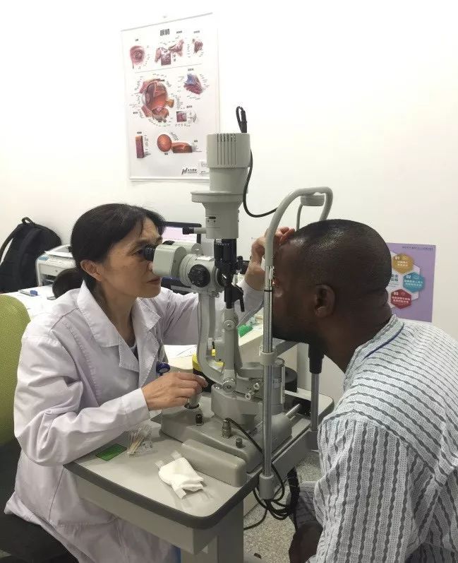 一场意外一只眼睛失明,一场意外引起失明