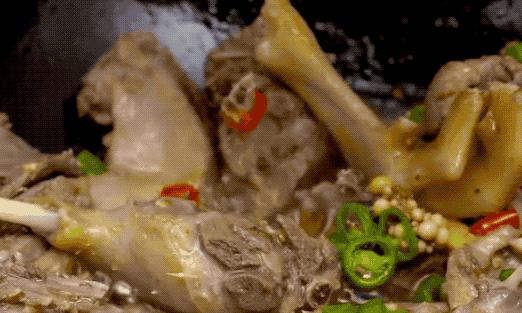 鸭子怎么去腥炖酸萝卜汤,鸭子怎么去腥增香