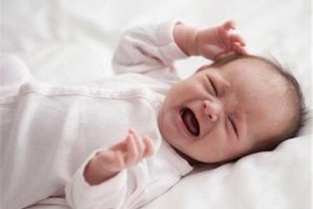 哄孩子睡觉放床上就醒,三个月宝宝睡觉放床上就醒怎么办