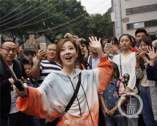 冯提莫乡村主播,冯提莫2017采访视频斗鱼