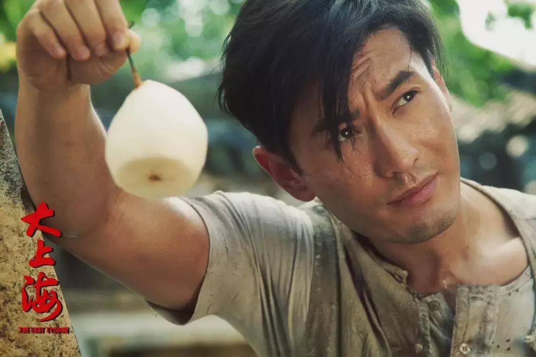 在这个物欲横流纸醉金迷的世界,娱乐圈如何评价周润发