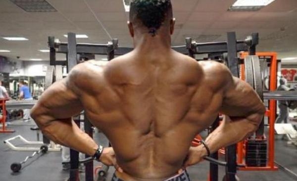 背部练厚好还是背部练薄好,杠铃划船怎样让背部练的更厚