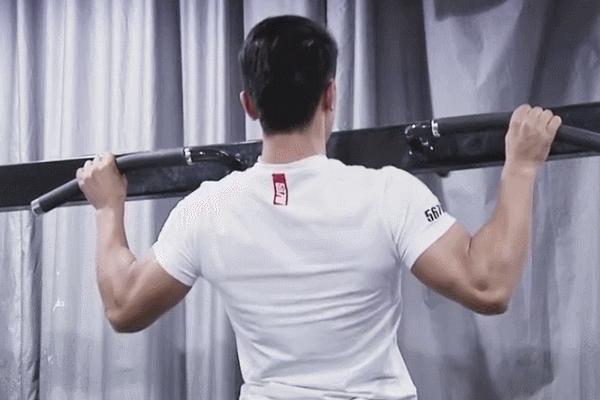 背部练厚好还是背部练薄好,杠铃划船怎样让背部练的更厚