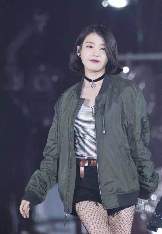 适合圆脸发型女2021流行发型秋冬,2022最洋气短发型秋冬