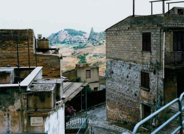 意大利小镇房子出售,意大利农村小镇房价多少钱