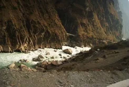 云南之行:极限苦旅虎跳峡