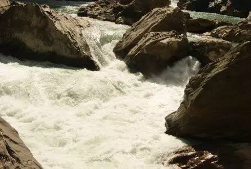 云南之行:极限苦旅虎跳峡