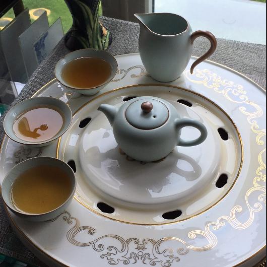 开片瓷茶具怎么养,汝瓷茶具开片好还是不开片好