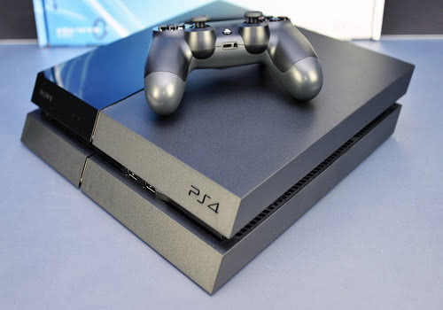 PS4画面好游戏多还能VR，为什么还有人买NS？原因很简单