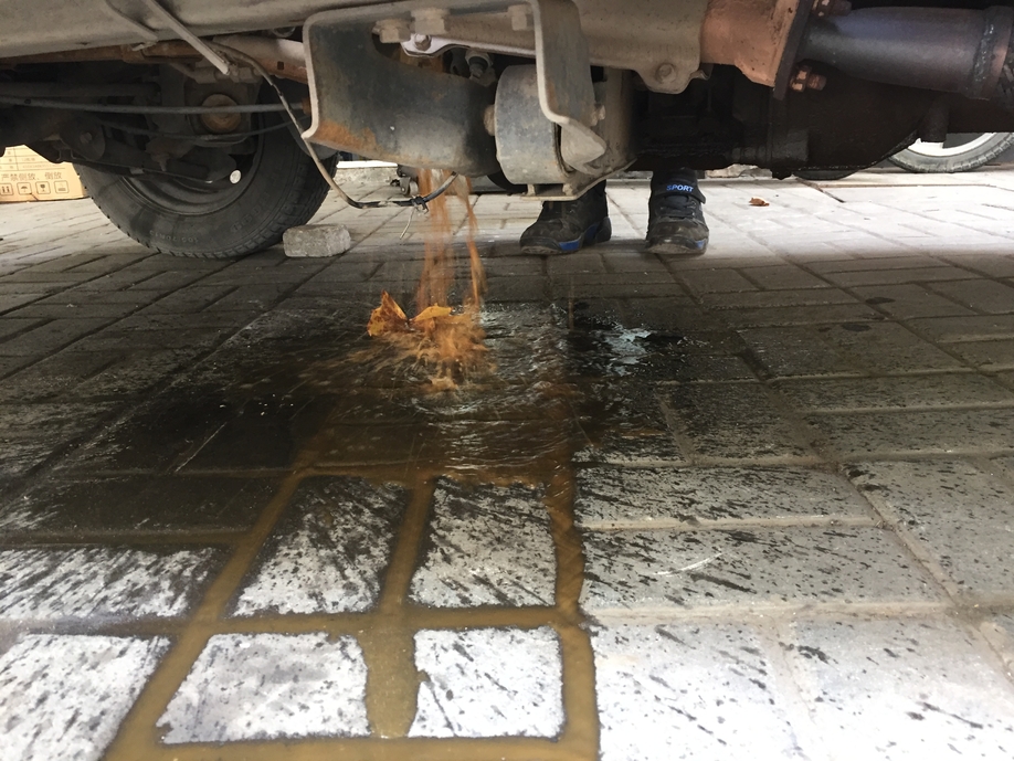 二手五菱之光多长时间保养一次,五菱之光小卡保养一般多少钱