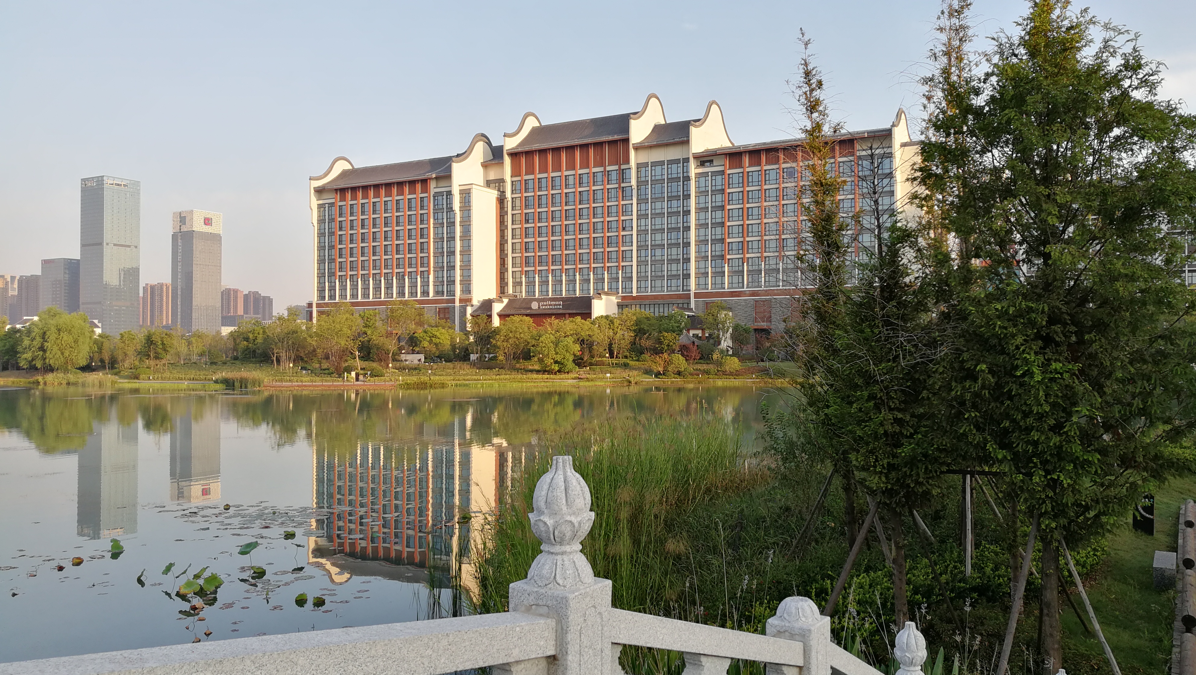 合肥万达广场天鹅湖空中游玩,合肥万达茂旅游攻略