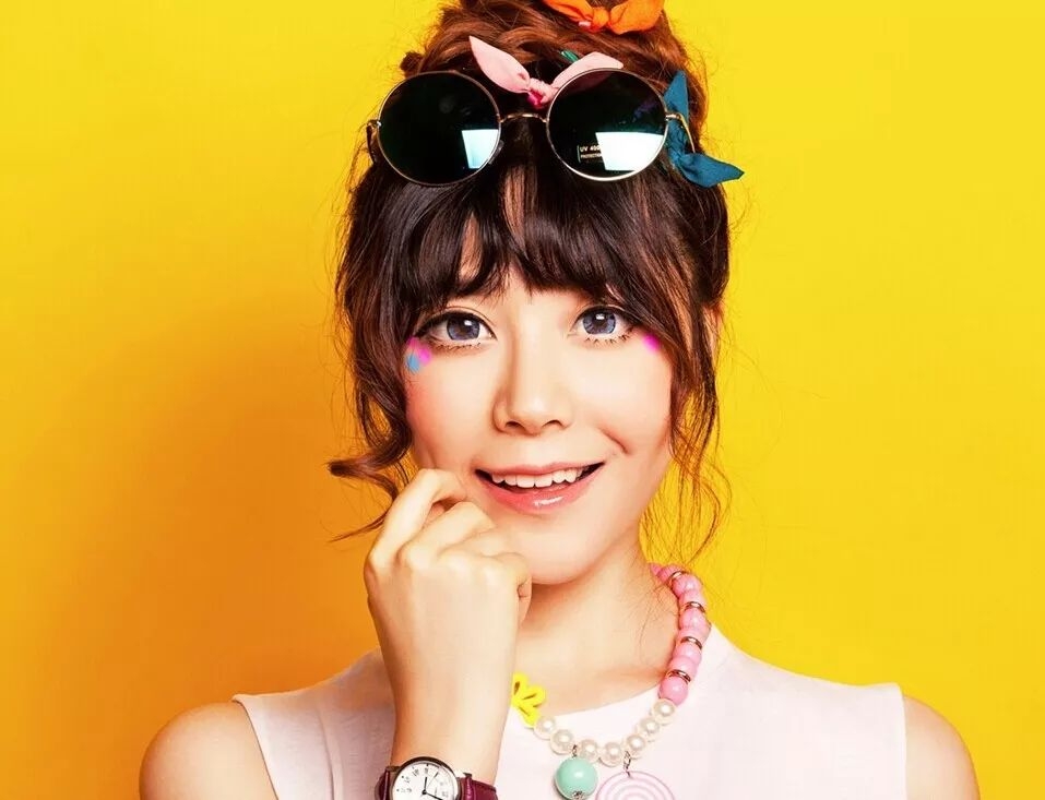 脸大颧骨高的女生适合什么发型,脸大脸圆头发少适合什么发型短发