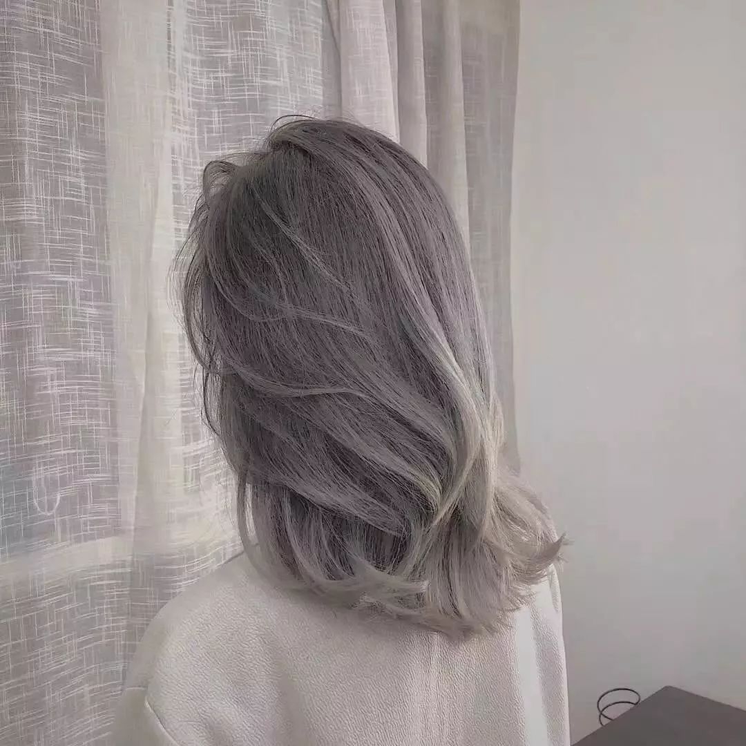 脸大颧骨高的女生适合什么发型,脸大脸圆头发少适合什么发型短发