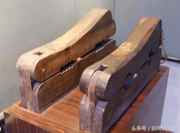 抗日时期的刑具图片,抗日时期最惨的刑具
