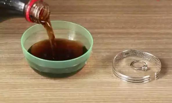 清洗银首饰正确方法,银首饰脏了用什么方法清洗干净