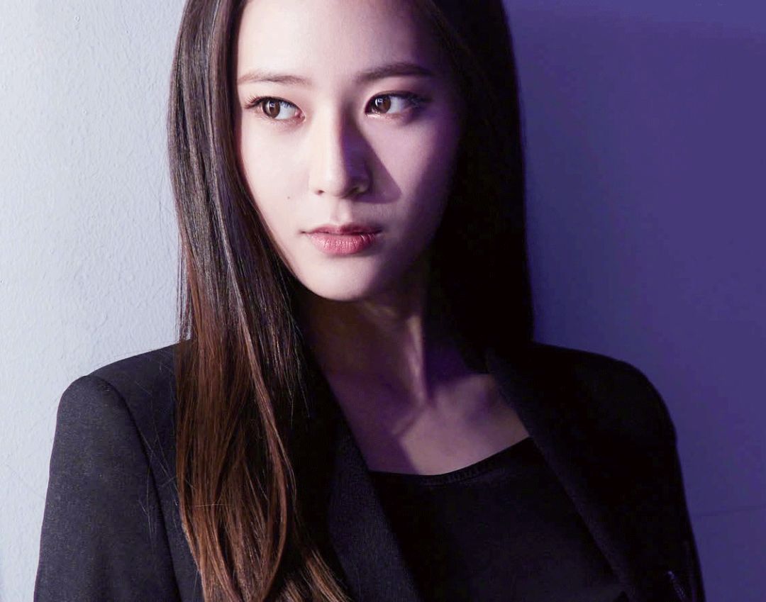 这个女明星，脸这么臭，话这么少，怎么还这么多人爱？