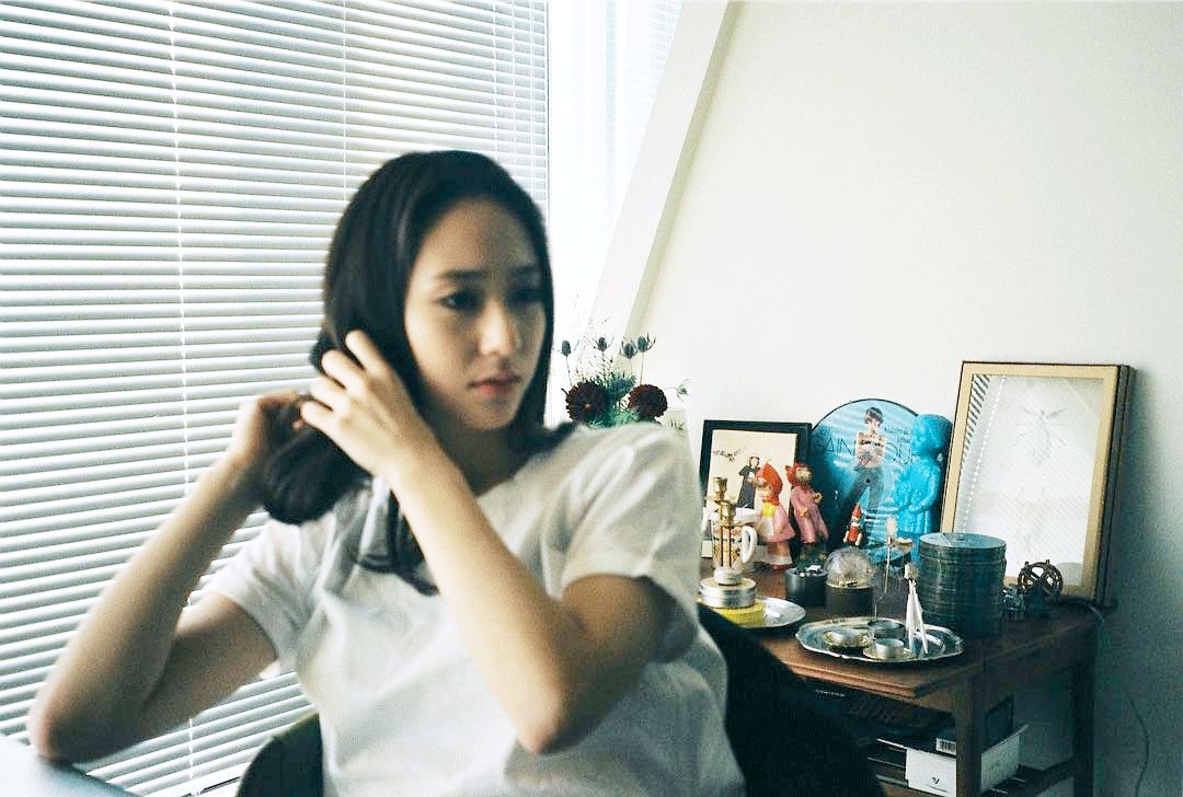 这个女明星，脸这么臭，话这么少，怎么还这么多人爱？