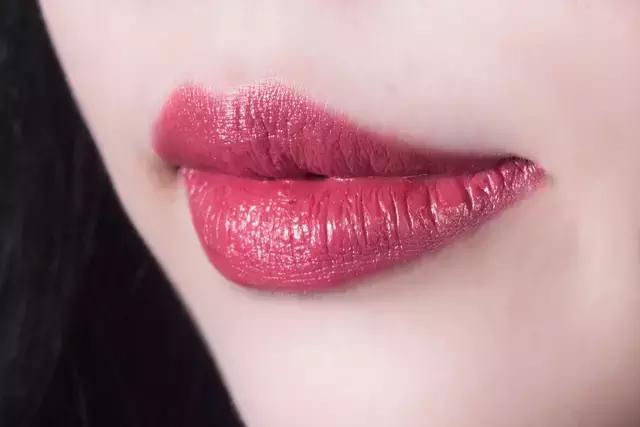 40块和400块口红的区别,我们测评完这24支豆沙色口红后告诉你