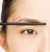 手一抖眉型就毁了?教你几招,新手也能修出“黄金比例眉”